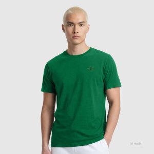 Classic T-Shirt. C Logo